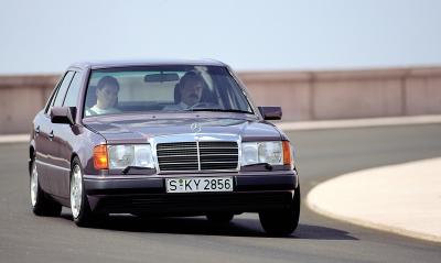 1985 - 4MATIC. Allradantrieb, erstmals in der E-Klasse