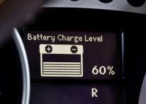 Die Batterie ist immer noch die häufigste Pannenursache (Bild: Daimler AG)