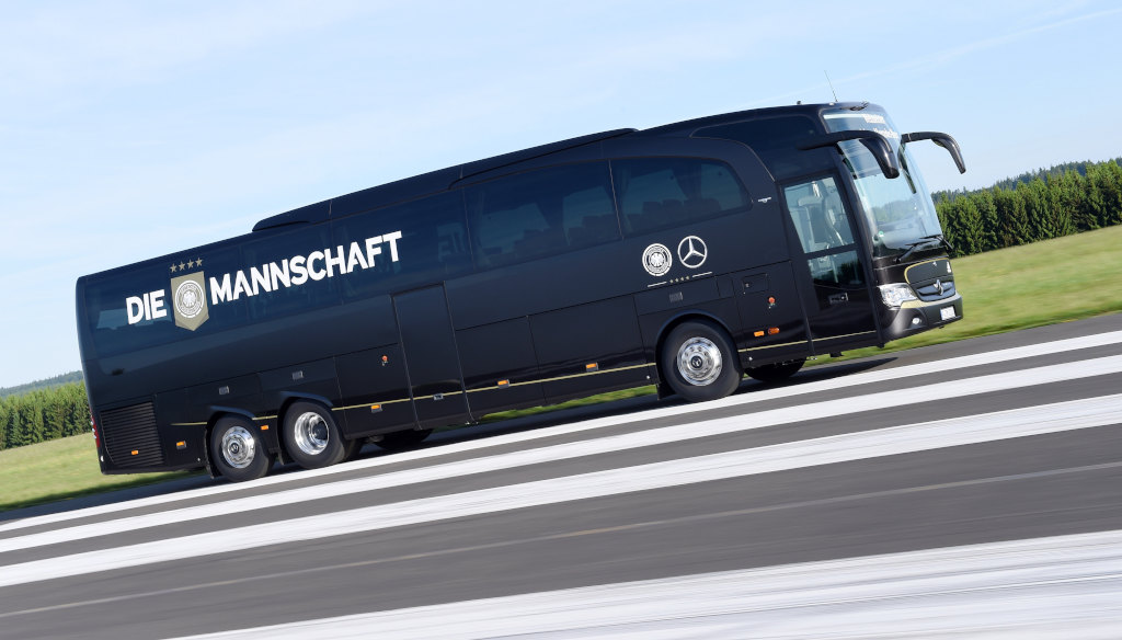 Der neue Bus für DIE MANNSCHAFT (Bild: DAimler AG)
