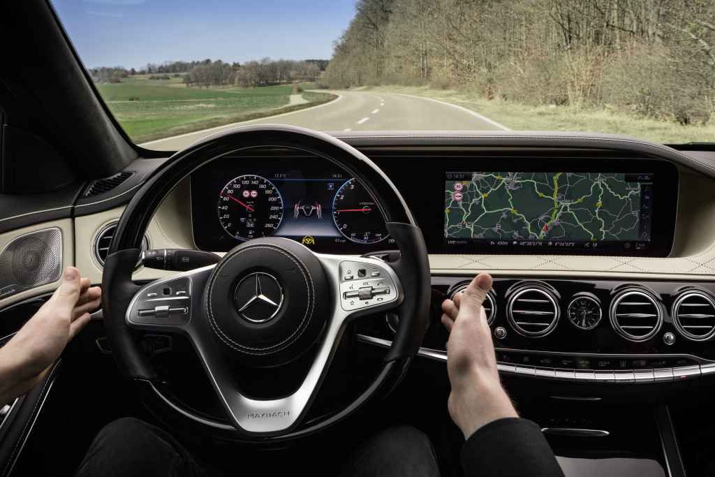 Mercedes-Benz Intelligent Drive: Totwinkel-Assistent